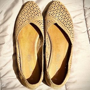 Toms Jutti Neat Flats from Stitch Fix